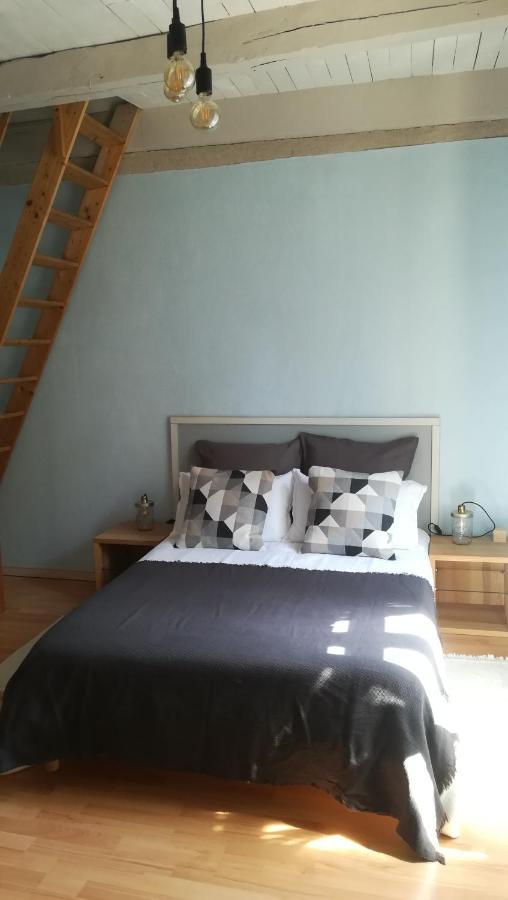 Le Mas De Carrie Bed & Breakfast Parisot  Екстериор снимка