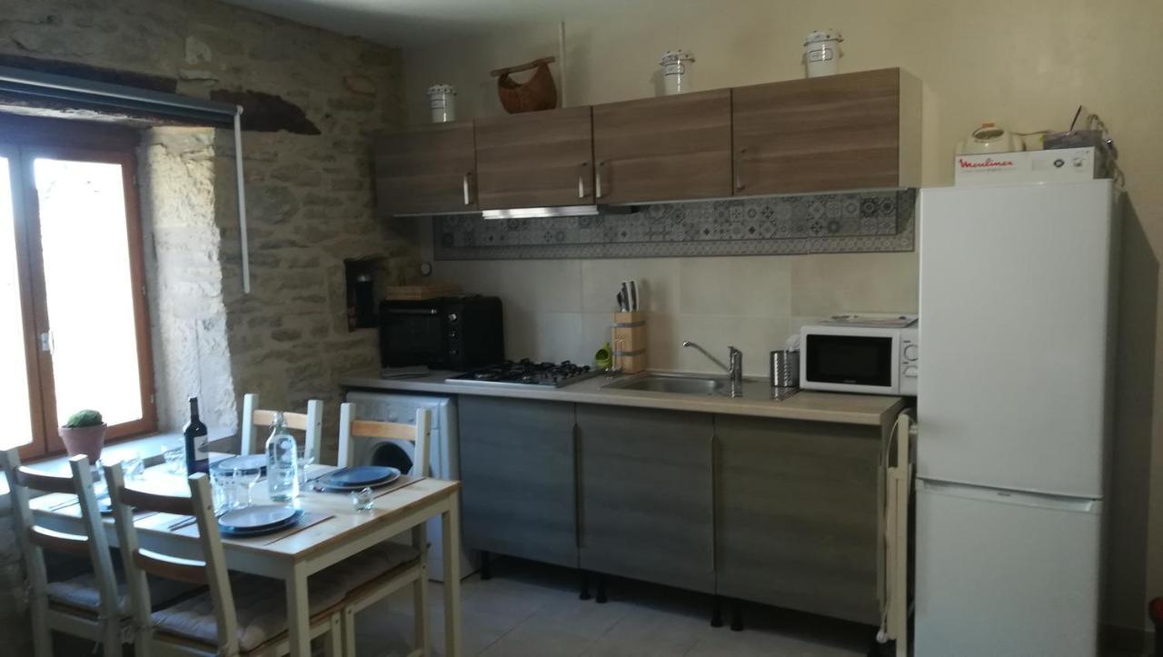Le Mas De Carrie Bed & Breakfast Parisot  Екстериор снимка